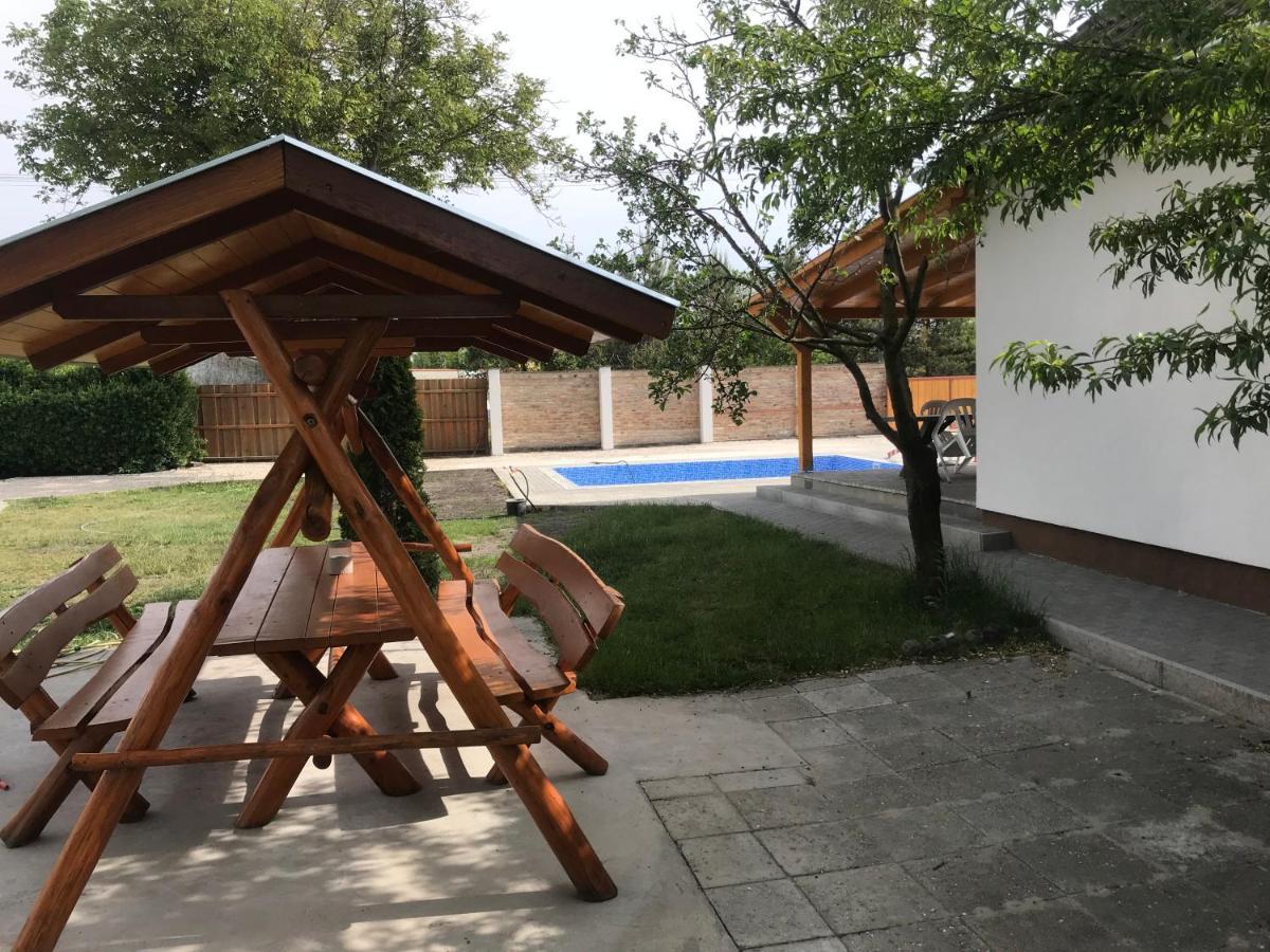 Apartment Big House Balatonfenyves