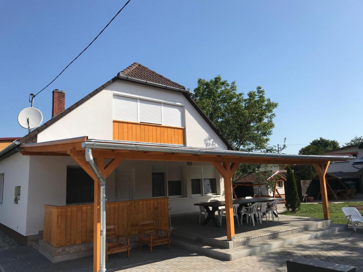 Big House Apartmán Balatonfenyves
